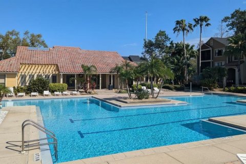 Condo in Saint Petersburg, Florida, 1 bedroom № 2222449 - photo 8