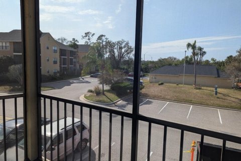 Condo in Saint Petersburg, Florida, 1 bedroom № 2222449 - photo 23