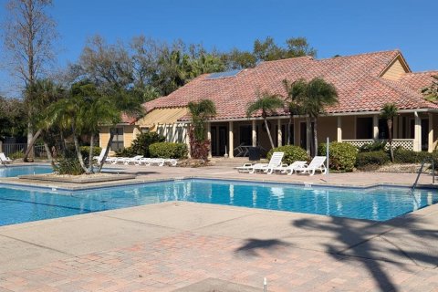 Condo in Saint Petersburg, Florida, 1 bedroom № 2222449 - photo 7