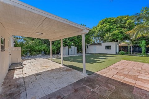 Propiedad comercial en venta en Miami, Florida, 149.76 m2 № 1893451 - foto 27