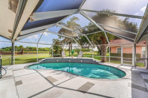 House in Coral Springs, Florida 5 bedrooms, 237.74 sq.m. № 2190050 - photo 26