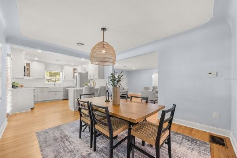 Casa en venta en Orlando, Florida, 3 dormitorios, 197.88 m2 № 2383763 - foto 16