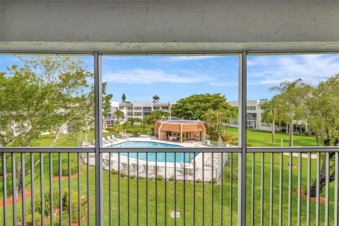 Copropriété à vendre à Margate, Floride: 2 chambres, 90.12 m2 № 1775174 - photo 10