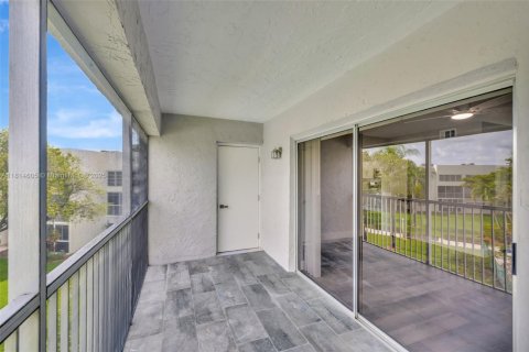 Copropriété à vendre à Margate, Floride: 2 chambres, 90.12 m2 № 1775174 - photo 12
