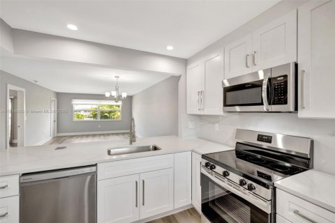 Copropriété à vendre à Margate, Floride: 2 chambres, 90.12 m2 № 1775174 - photo 3