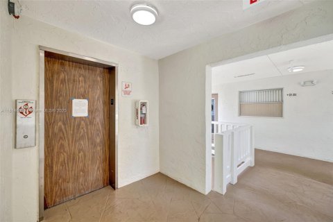 Copropriété à vendre à Margate, Floride: 2 chambres, 90.12 m2 № 1775174 - photo 29