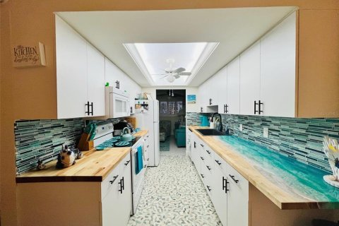 Condominio en venta en Venice, Florida, 2 dormitorios, 121.61 m2 № 1792178 - foto 3