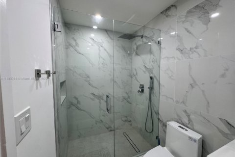 Casa en venta en Homestead, Florida, 4 dormitorios, 182.74 m2 № 1945538 - foto 18