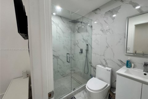 Casa en venta en Homestead, Florida, 4 dormitorios, 182.74 m2 № 1945538 - foto 17