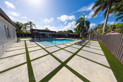 Casa en venta en Homestead, Florida, 4 dormitorios, 182.74 m2 № 1945538 - foto 21