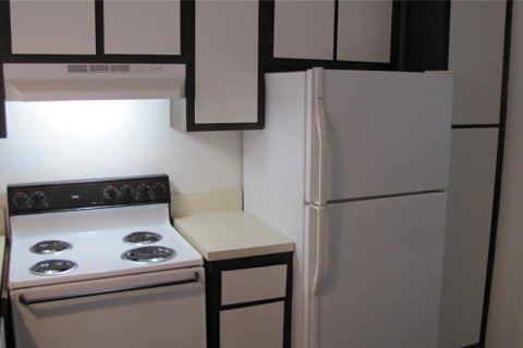 Condominio en alquiler en Tampa, Florida, 2 dormitorios, 105.72 m2 № 1915285 - foto 6