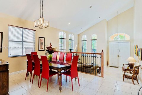 Villa ou maison à louer à Miramar, Floride: 4 chambres, 222.13 m2 № 1999282 - photo 11