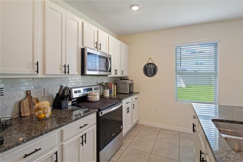 Villa ou maison à vendre à Sanford, Floride: 4 chambres, 223.89 m2 № 2236544 - photo 11
