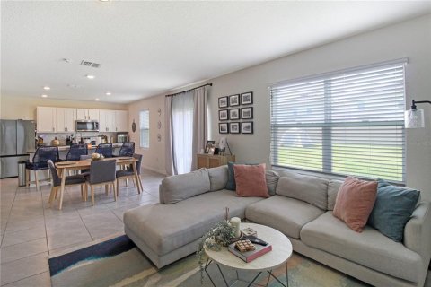 Villa ou maison à vendre à Sanford, Floride: 4 chambres, 223.89 m2 № 2236544 - photo 16