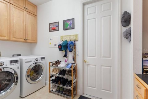 Casa en venta en Kissimmee, Florida, 2 dormitorios, 193.05 m2 № 1851165 - foto 29