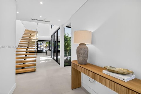 Villa ou maison à vendre à Fort Lauderdale, Floride: 4 chambres, 366.87 m2 № 2315985 - photo 16