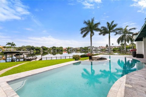 Villa ou maison à vendre à Saint Petersburg, Floride: 5 chambres, 477.89 m2 № 1900655 - photo 5