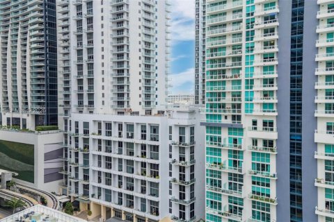 Condominio en alquiler en Miami, Florida, 1 dormitorio, 78.32 m2 № 2010134 - foto 29