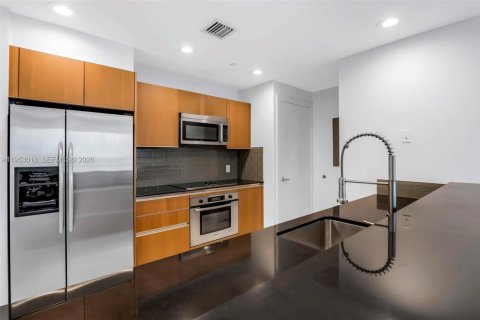 Condominio en alquiler en Miami, Florida, 1 dormitorio, 78.32 m2 № 2010134 - foto 15