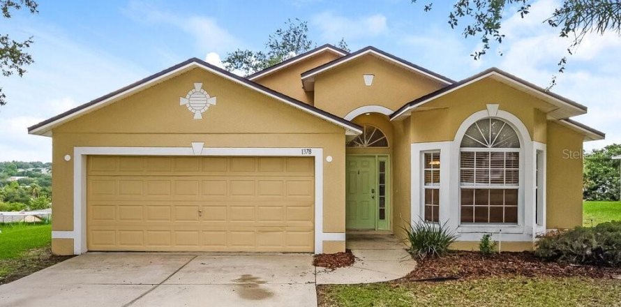 Villa ou maison à Clermont, Floride 3 chambres, 141.21 m2 № 2385816