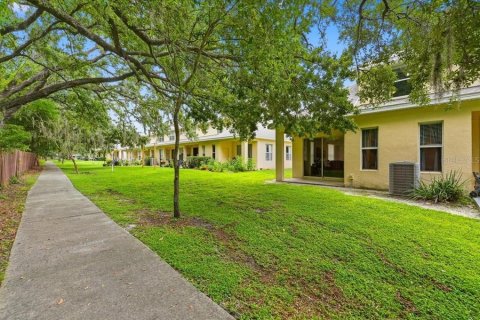 Touwnhouse à vendre à Kissimmee, Floride: 3 chambres, 132.2 m2 № 2149932 - photo 2