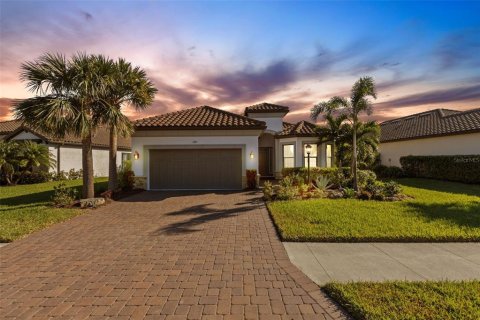 Casa en venta en Sarasota, Florida, 3 dormitorios, 226.4 m2 № 1570218 - foto 1