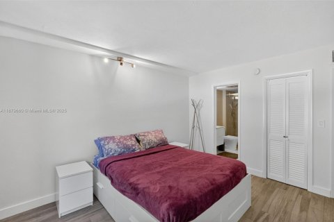 Copropriété à vendre à Key Biscayne, Floride: 2 chambres, 102.19 m2 № 1931223 - photo 12