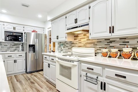 Villa ou maison à vendre à Umatilla, Floride: 3 chambres, 184.41 m2 № 2201911 - photo 7