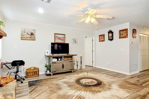 Villa ou maison à vendre à Umatilla, Floride: 3 chambres, 184.41 m2 № 2201911 - photo 14