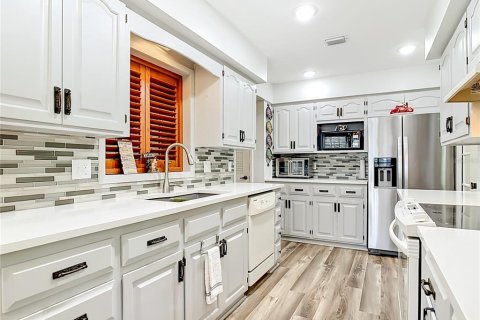 Villa ou maison à vendre à Umatilla, Floride: 3 chambres, 184.41 m2 № 2201911 - photo 8