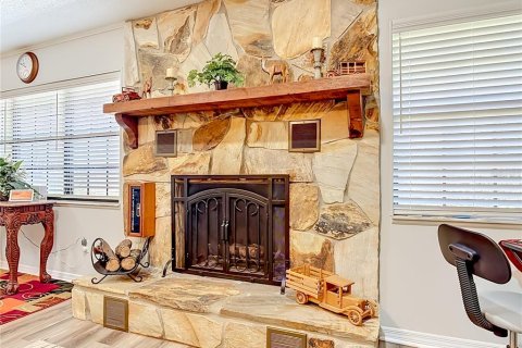 Villa ou maison à vendre à Umatilla, Floride: 3 chambres, 184.41 m2 № 2201911 - photo 16