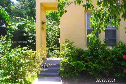 Appartement à louer à Miami, Floride: 1 chambre, 39.86 m2 № 1964165 - photo 2