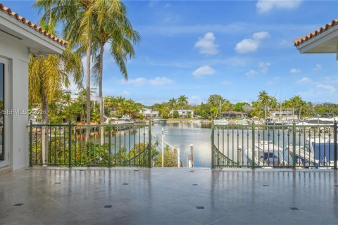 Купить виллу или дом в Корал-Гейблс, Флорида 5 спален, 434.6м2, № 2023406 - фото 17