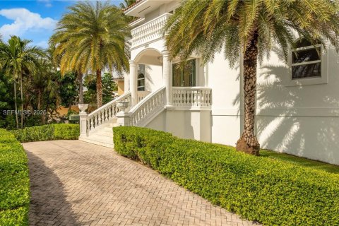 Купить виллу или дом в Корал-Гейблс, Флорида 5 спален, 434.6м2, № 2023406 - фото 3