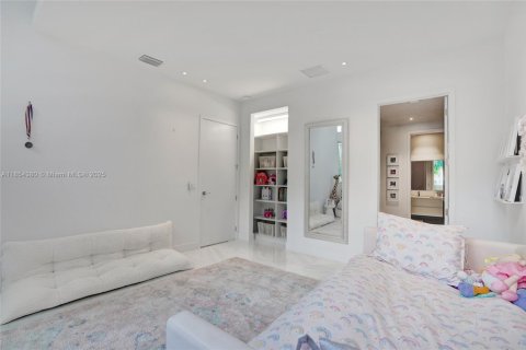 Купить таунхаус в Авентура, Флорида 5 спален, 310.67м2, № 1962505 - фото 25