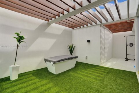 Купить таунхаус в Авентура, Флорида 5 спален, 310.67м2, № 1962505 - фото 30