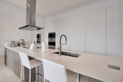 Купить таунхаус в Авентура, Флорида 5 спален, 310.67м2, № 1962505 - фото 9