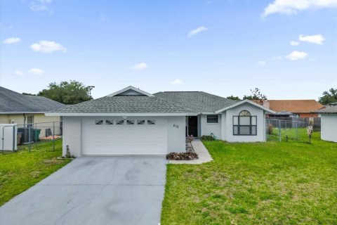 House in Kissimmee, Florida 3 bedrooms, 134.62 sq.m. № 2107320