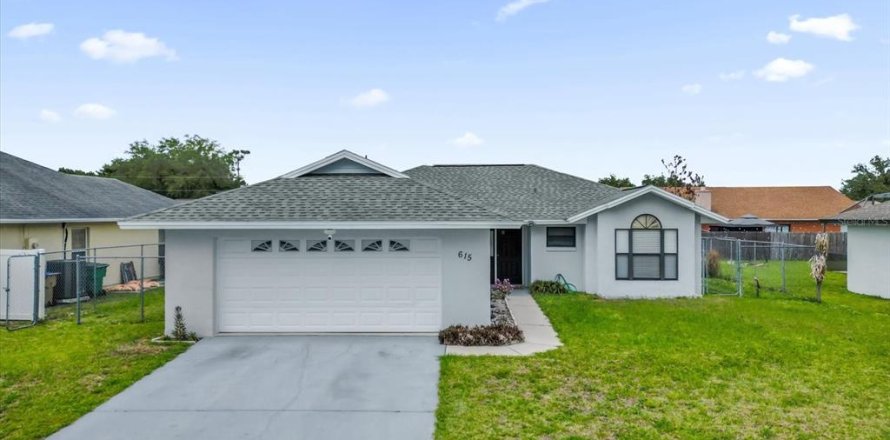 Casa en Kissimmee, Florida 3 dormitorios, 134.62 m2 № 2107320