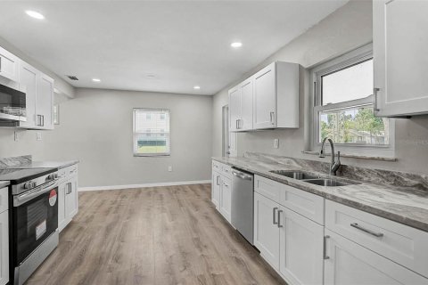 Casa en venta en Bradenton, Florida, 3 dormitorios, 129.78 m2 № 1913424 - foto 18
