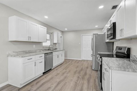 Casa en venta en Bradenton, Florida, 3 dormitorios, 129.78 m2 № 1913424 - foto 16