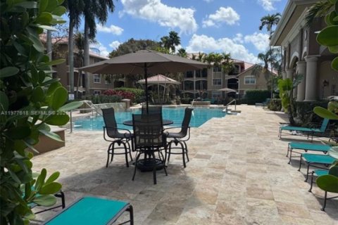 Condo in Pembroke Pines, Florida, 1 bedroom  № 2046221 - photo 25