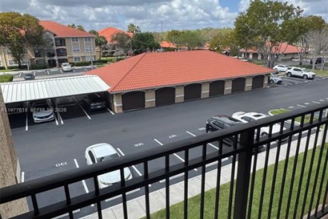 Condo in Pembroke Pines, Florida, 1 bedroom  № 2046221 - photo 20