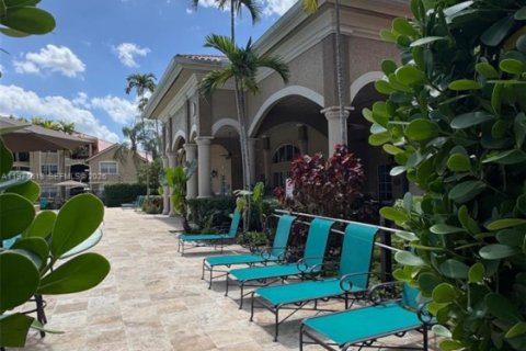 Condo in Pembroke Pines, Florida, 1 bedroom  № 2046221 - photo 26