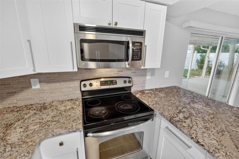 Villa ou maison à vendre à Ormond Beach, Floride: 3 chambres, 106.19 m2 № 1909459 - photo 4