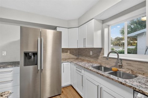 Villa ou maison à vendre à Ormond Beach, Floride: 3 chambres, 106.19 m2 № 1909459 - photo 5