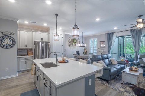 Townhouse in Land O' Lakes, Florida 3 bedrooms, 175.31 sq.m. № 1618319 - photo 11