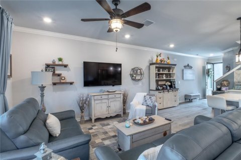 Townhouse in Land O' Lakes, Florida 3 bedrooms, 175.31 sq.m. № 1618319 - photo 7