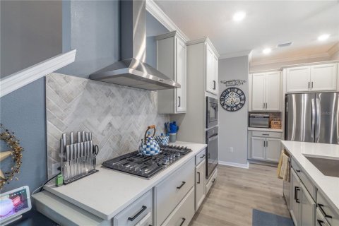 Townhouse in Land O' Lakes, Florida 3 bedrooms, 175.31 sq.m. № 1618319 - photo 10