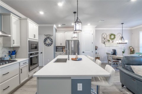 Townhouse in Land O' Lakes, Florida 3 bedrooms, 175.31 sq.m. № 1618319 - photo 4